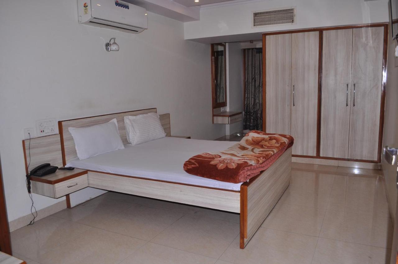 Simla Hotel Jaipur Ngoại thất bức ảnh